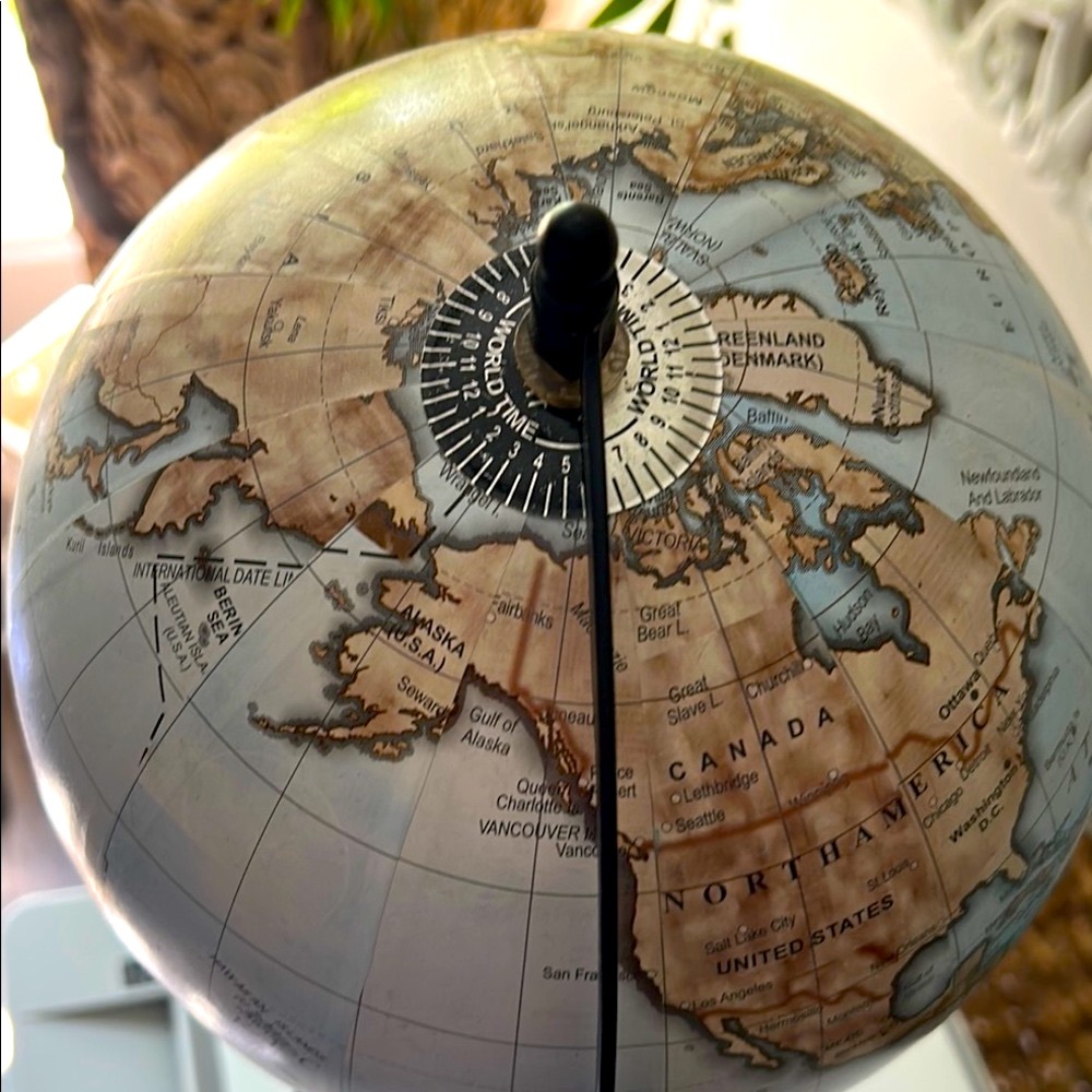 Elegant World Globe with Black Metal Standworld Globe - Picture 6 of 7